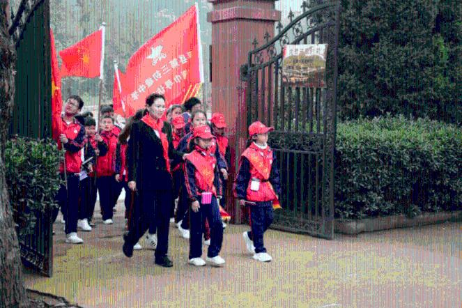 庄冬梅:25年建22家书店 散播书香浸润城市